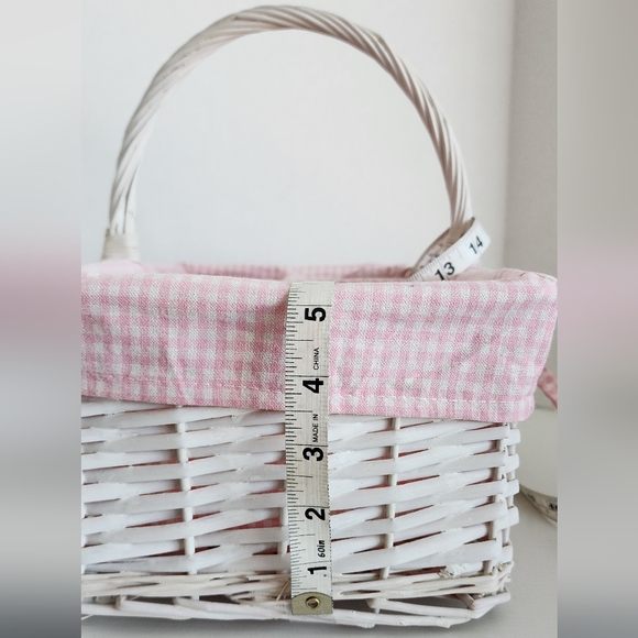 white wicker baskets with pink liner Storage Organizer Set Of 3 - Picture 7 of 16